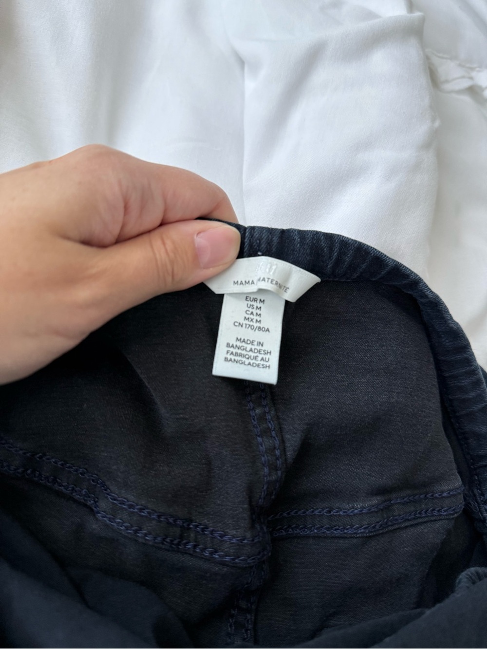 Women’s Maternity Slim Jeans - Picture 5 of 6